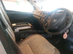 Toyota HiAce 2008 Silver