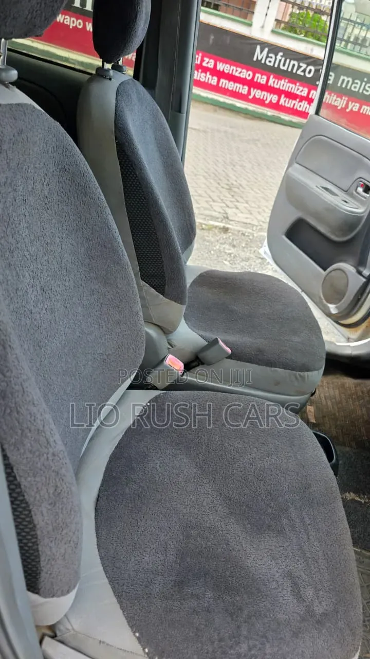 Toyota Sienta 2004 White