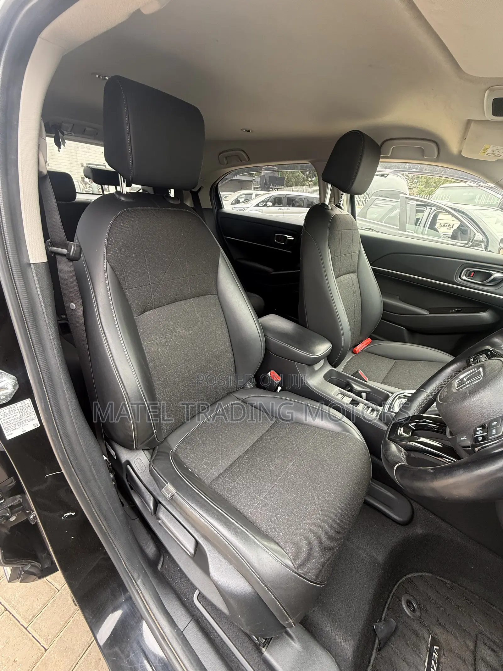 Honda Vezel 1.5 Hybrid 4WD 2021 Silver