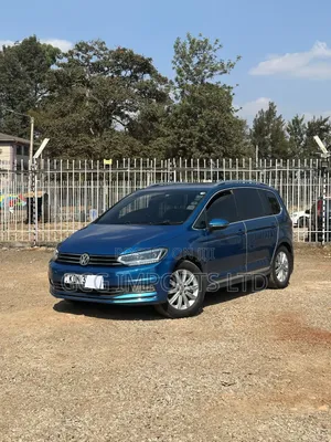 Volkswagen Touran 2016 Blue