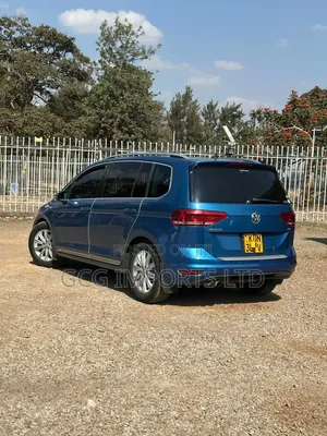 Volkswagen Touran 2016 Blue