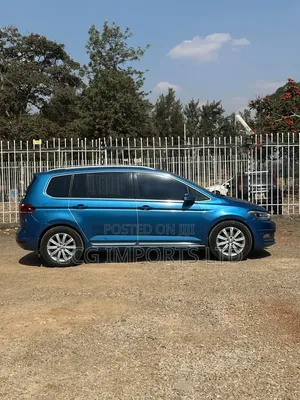 Volkswagen Touran 2016 Blue
