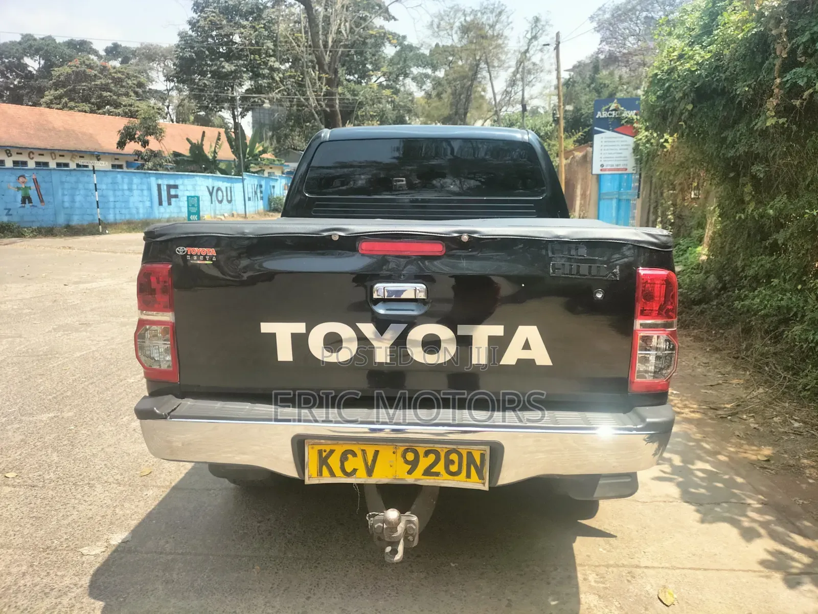 Toyota Hilux 2012 Black