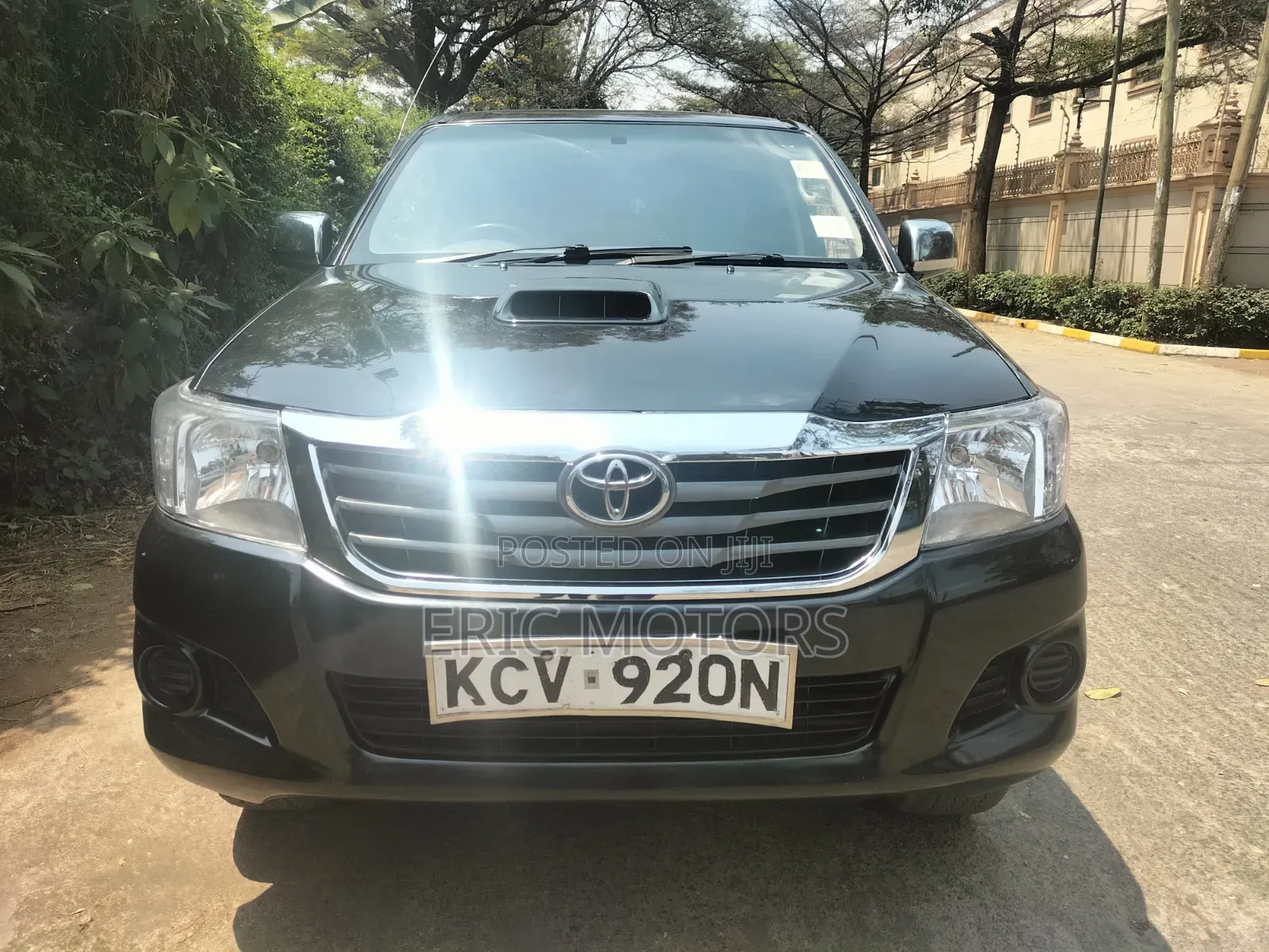 Toyota Hilux 2012 Black