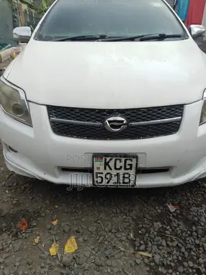 Toyota Corolla Fielder 2018 White