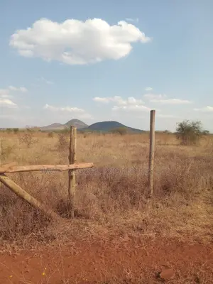 100 Acres Near Mombasa-Nairobi Highway in Emali Town Is for Sale