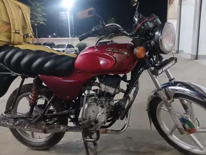 Bajaj Boxer 100 2023 Red