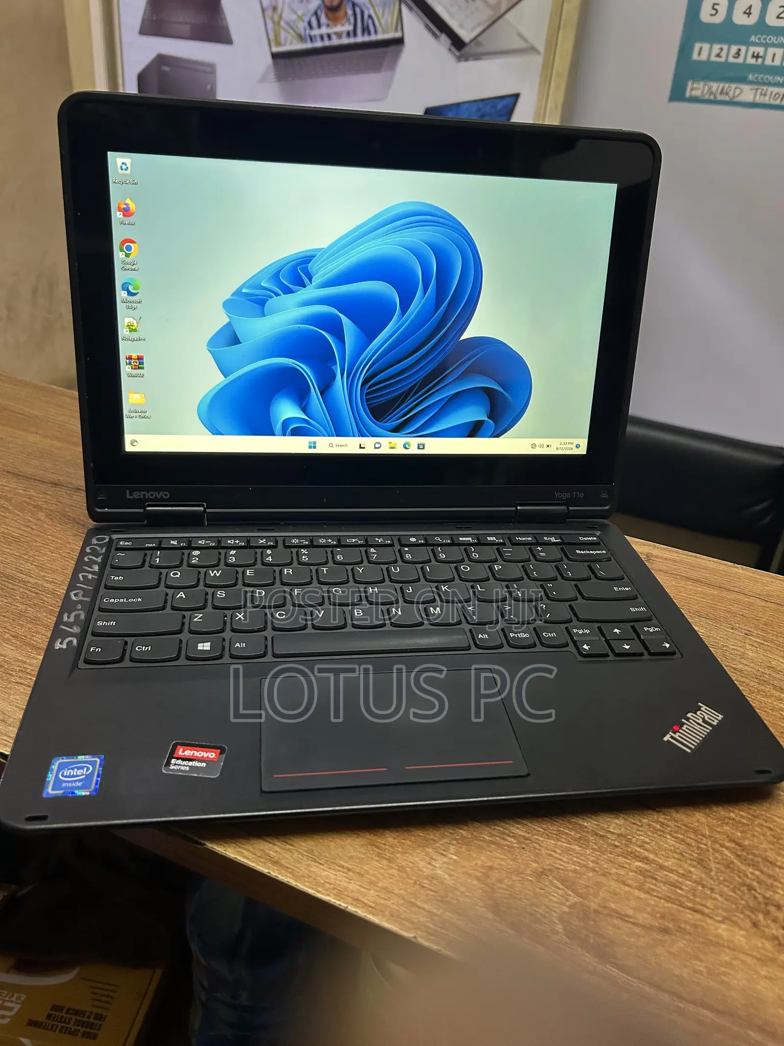 Laptop Lenovo Yoga 11e 4GB Intel Celeron SSD 128GB