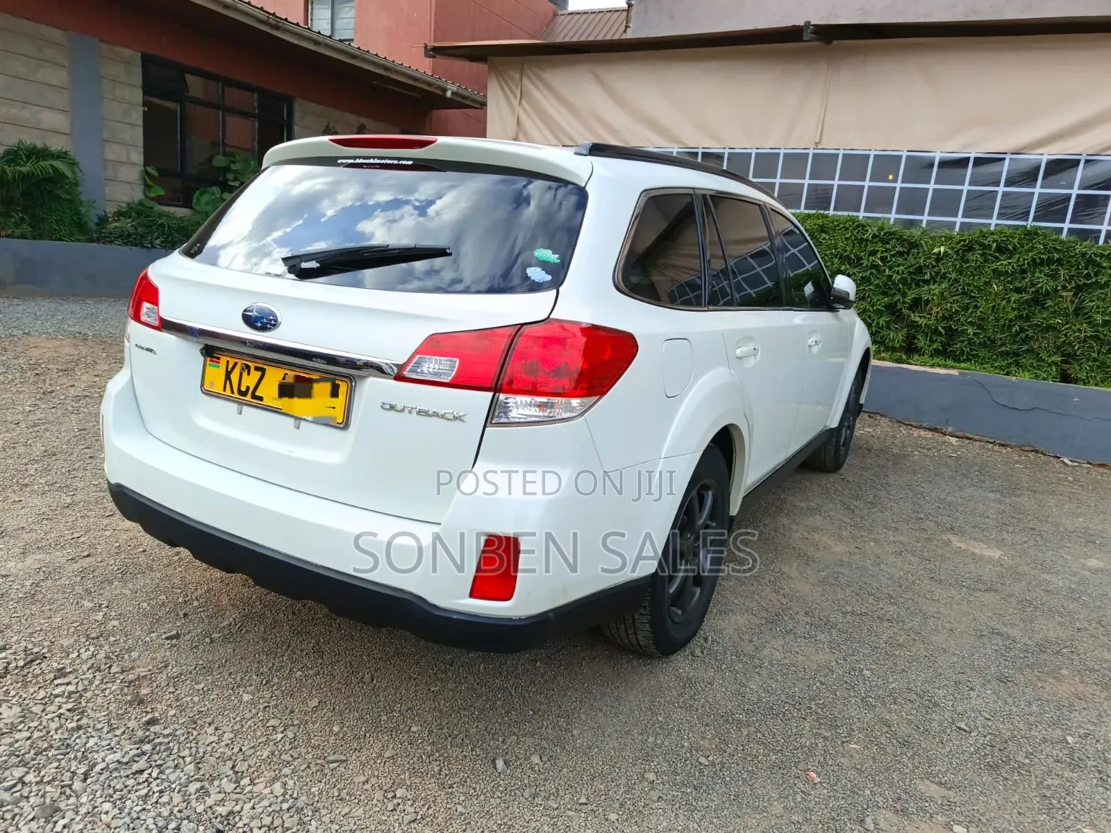 Subaru Outback 2013 White
