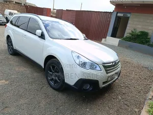 Subaru Outback 2013 White