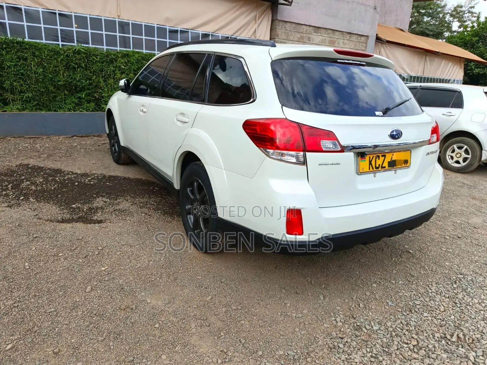 Subaru Outback 2013 White