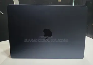 Laptop Apple MacBook Air 2022 M2 8GB Apple M2 SSD 256GB