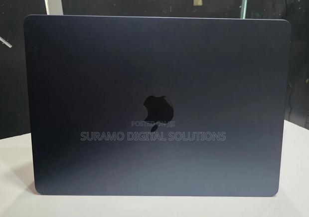 Laptop Apple MacBook Air 2022 M2 8GB Apple M2 SSD 256GB