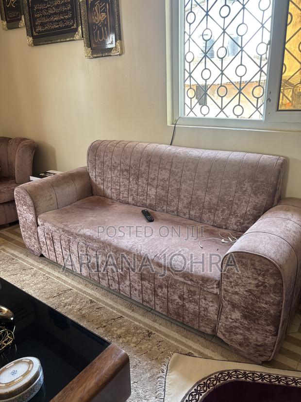 6 Seater Couches Slightly Used