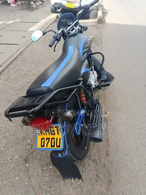 Bajaj Boxer 2025 Red