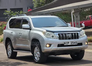 Toyota Land Cruiser Prado 4.0 Petrol TZ-G 2011 Silver