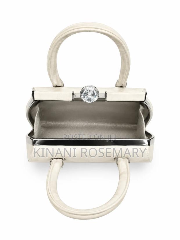 Elegant Structured Top Handle Handbag – Cream - thumbnail 2