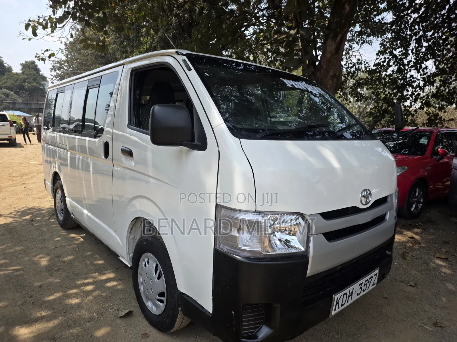 Toyota HiAce 2015 White