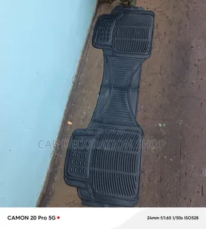 Universal All Weather Conjoined Black Rubber Heavy Duty 1pc Mat