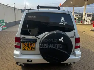 Mitsubishi Pajero 2007 White