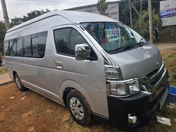 Toyota HiAce 2008 Silver