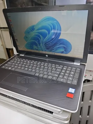 Laptop HP 250 G6 8GB Intel Core i7 HDD+SSD 1T