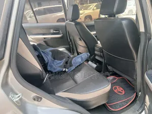 Suzuki Escudo SV Premium 2014 Silver