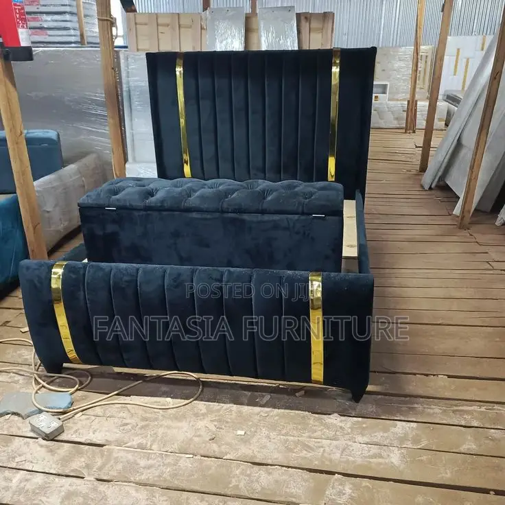 5x6 Navy Blue Chester Bed in Gold Trim + Storage Box