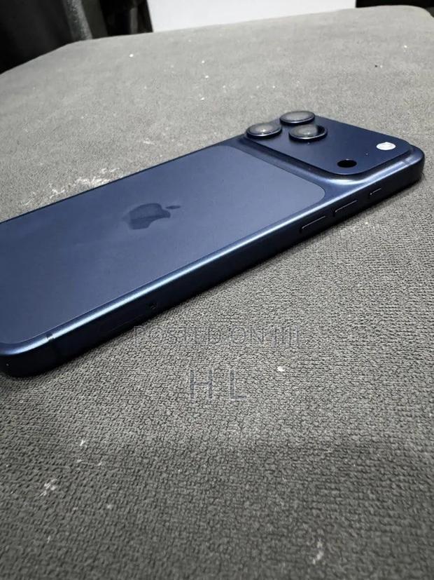 Apple iPhone 17 Pro Max 512 GB Blue - thumbnail 5
