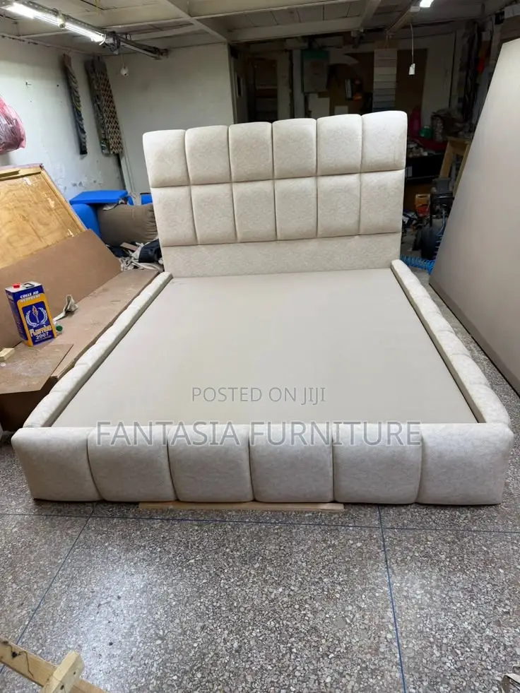 5x6 Cream Bubble Panel Chester Bed Frame