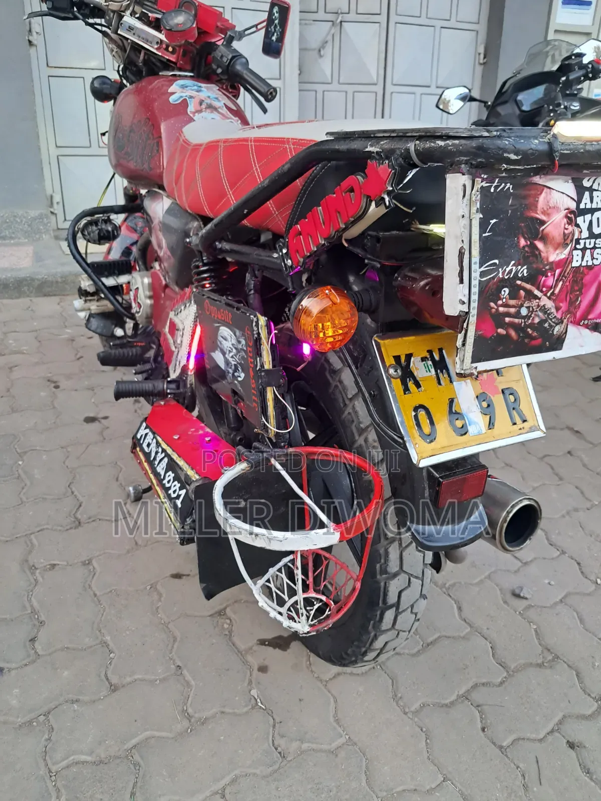 Bajaj Boxer 150 UG 2024 Red