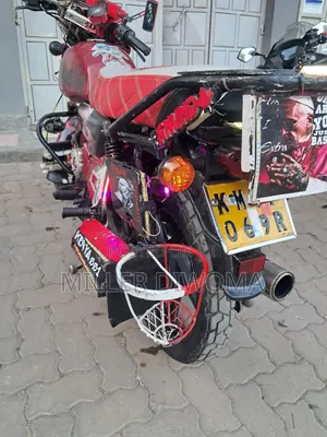 Bajaj Boxer 150 UG 2024 Red