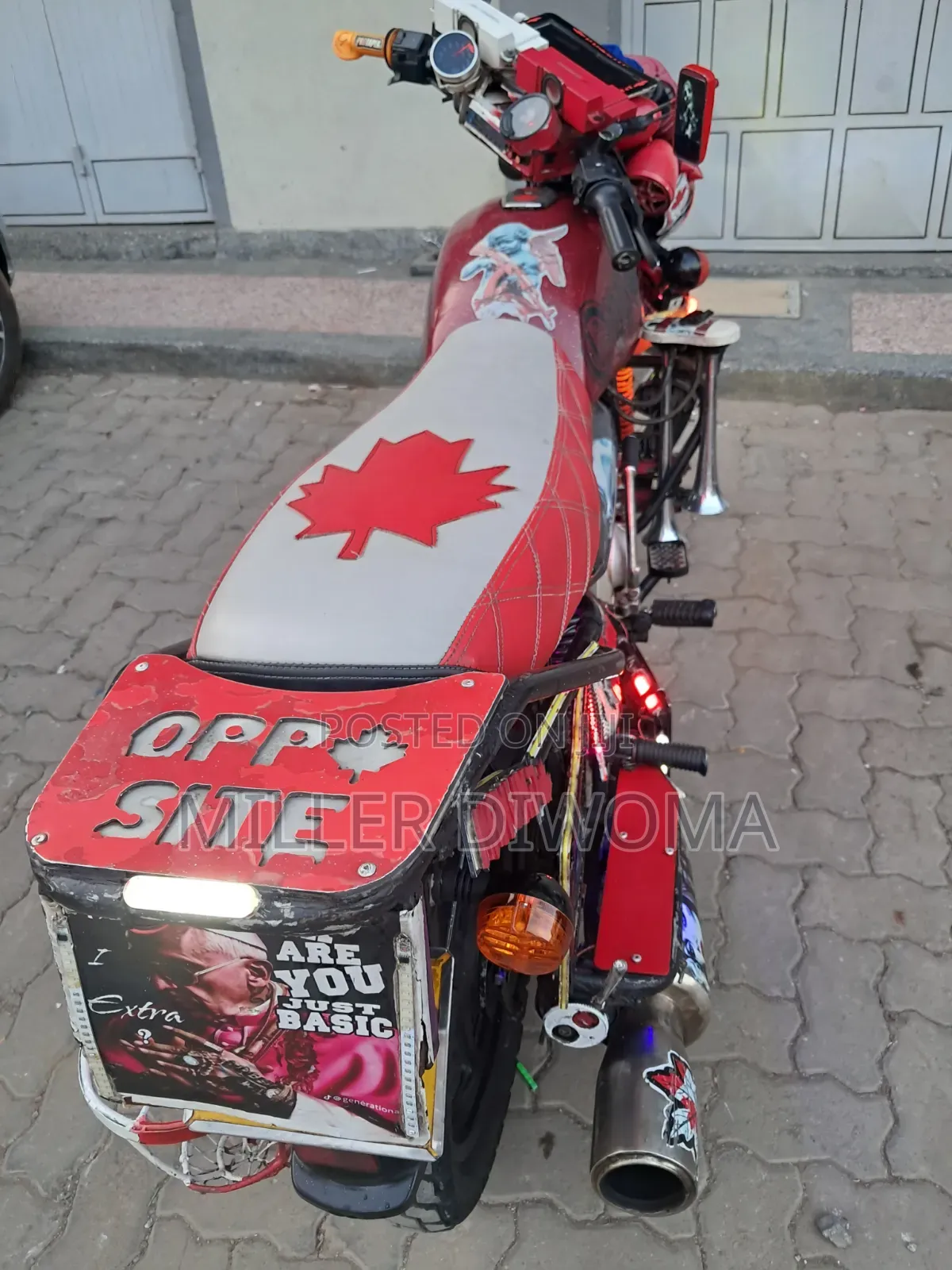 Bajaj Boxer 150 UG 2024 Red