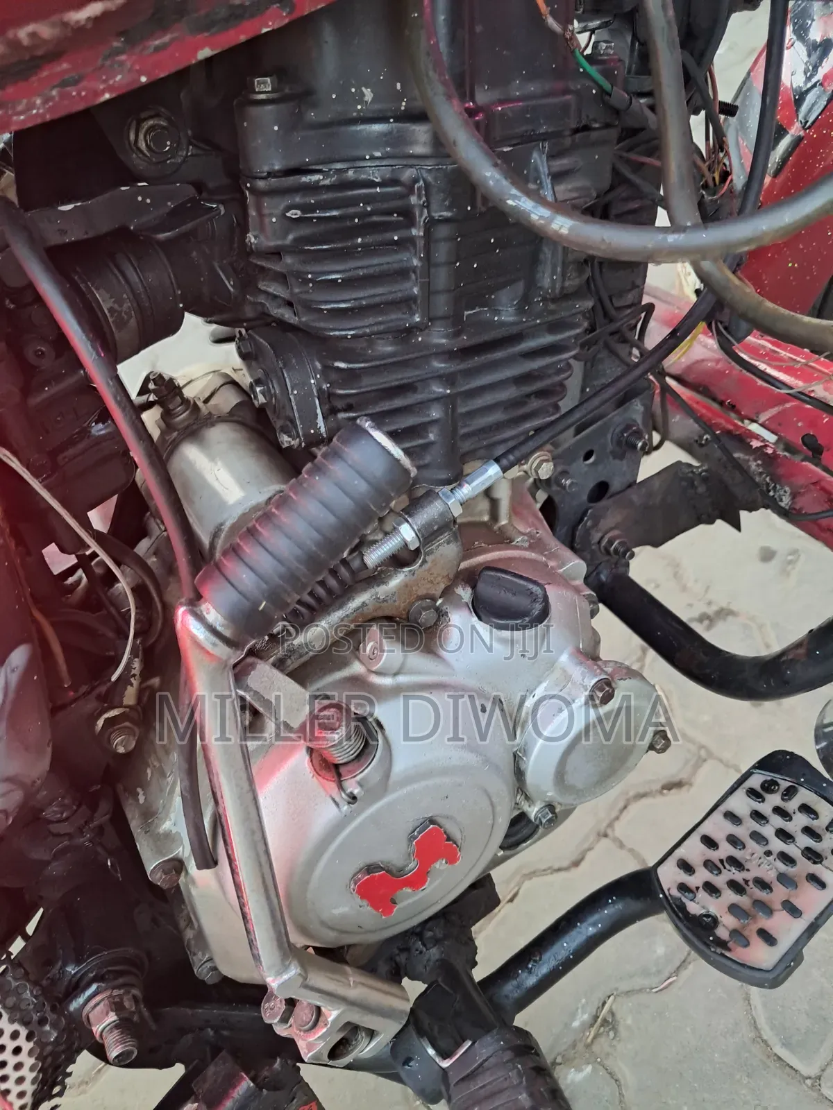 Bajaj Boxer 150 UG 2024 Red