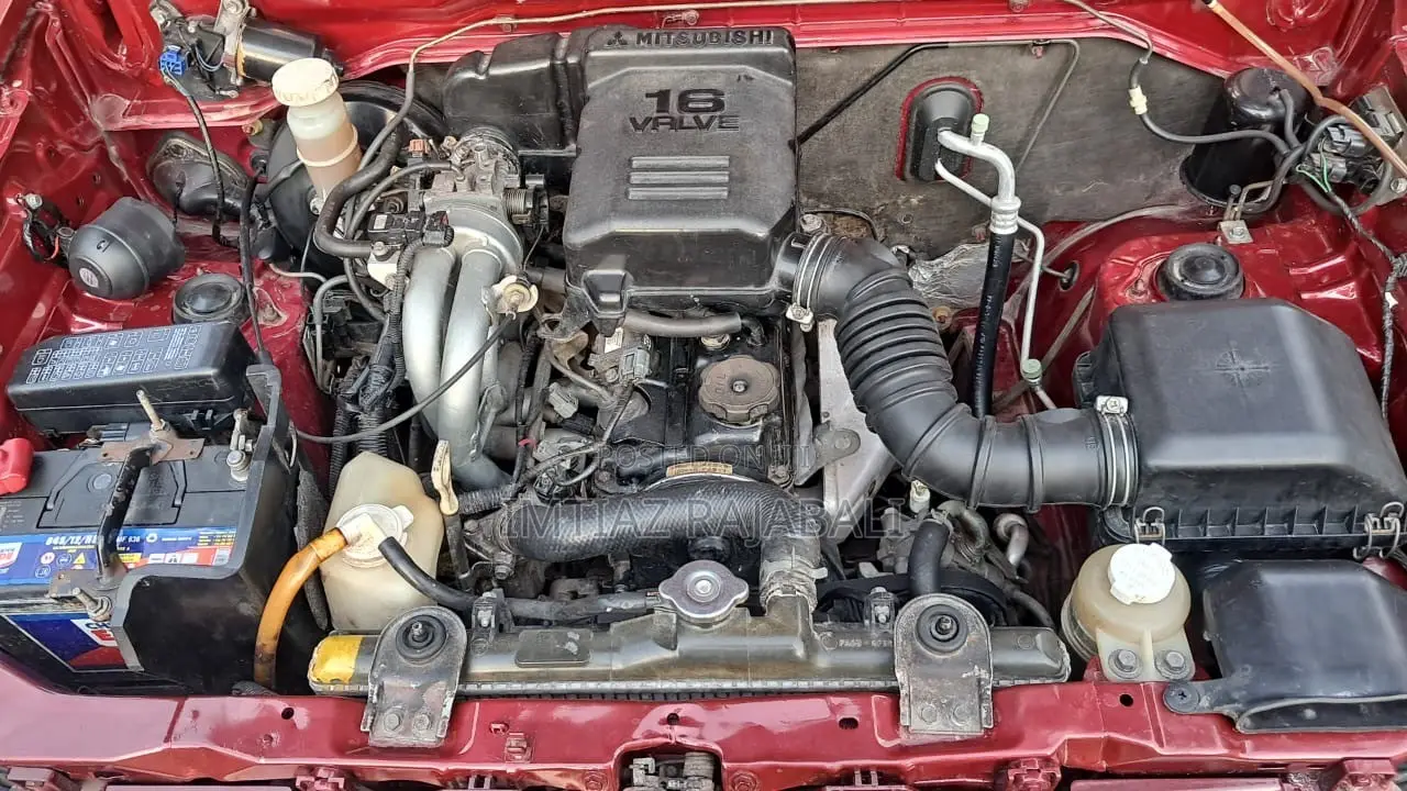 Mitsubishi Pajero Mini 2003 Red