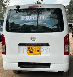Toyota HiAce 2013 White