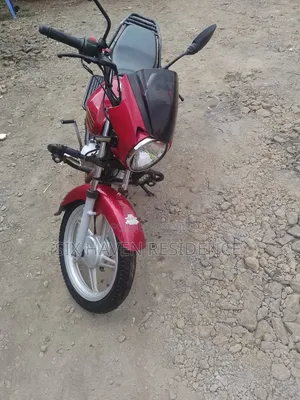 TVS HLX 125 2021 Red