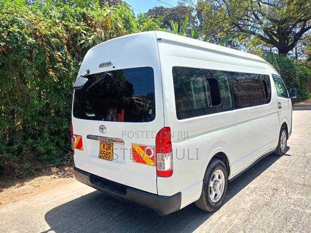 Toyota HiAce 2019 White - thumbnail 4