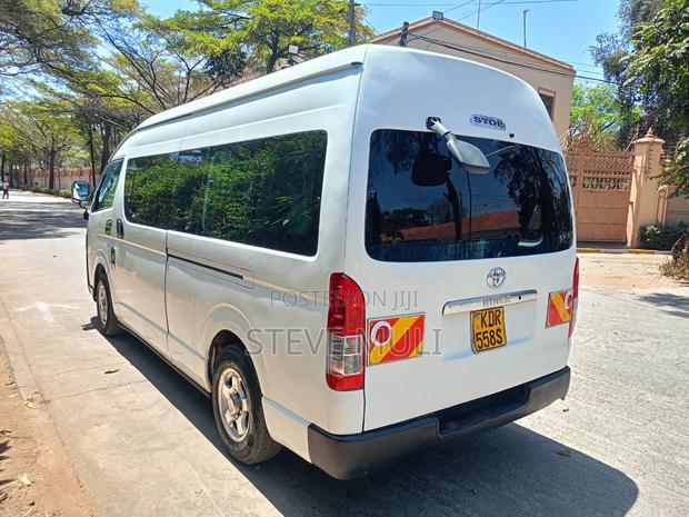 Toyota HiAce 2019 White - thumbnail 5