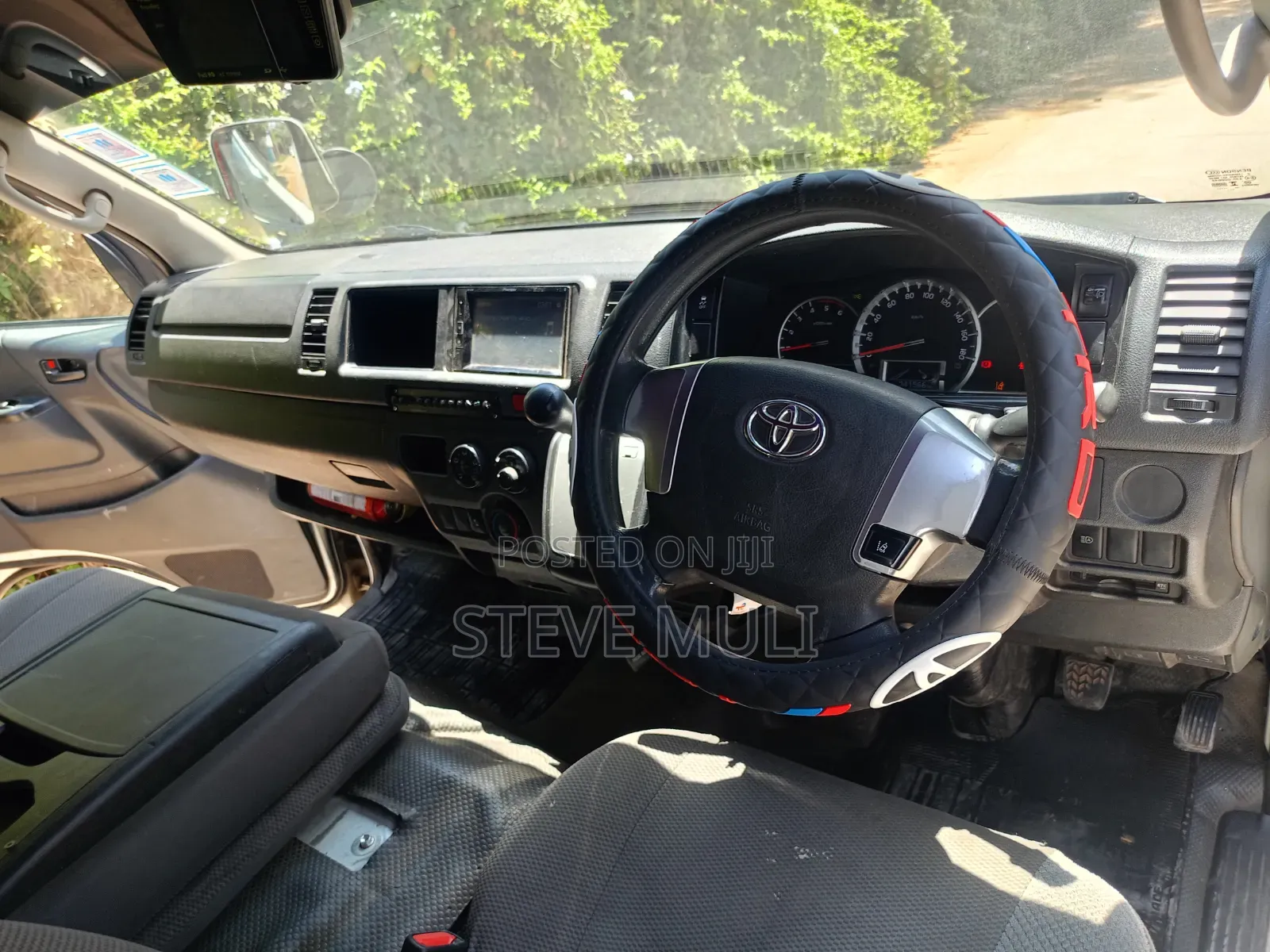 Toyota HiAce 2019 White