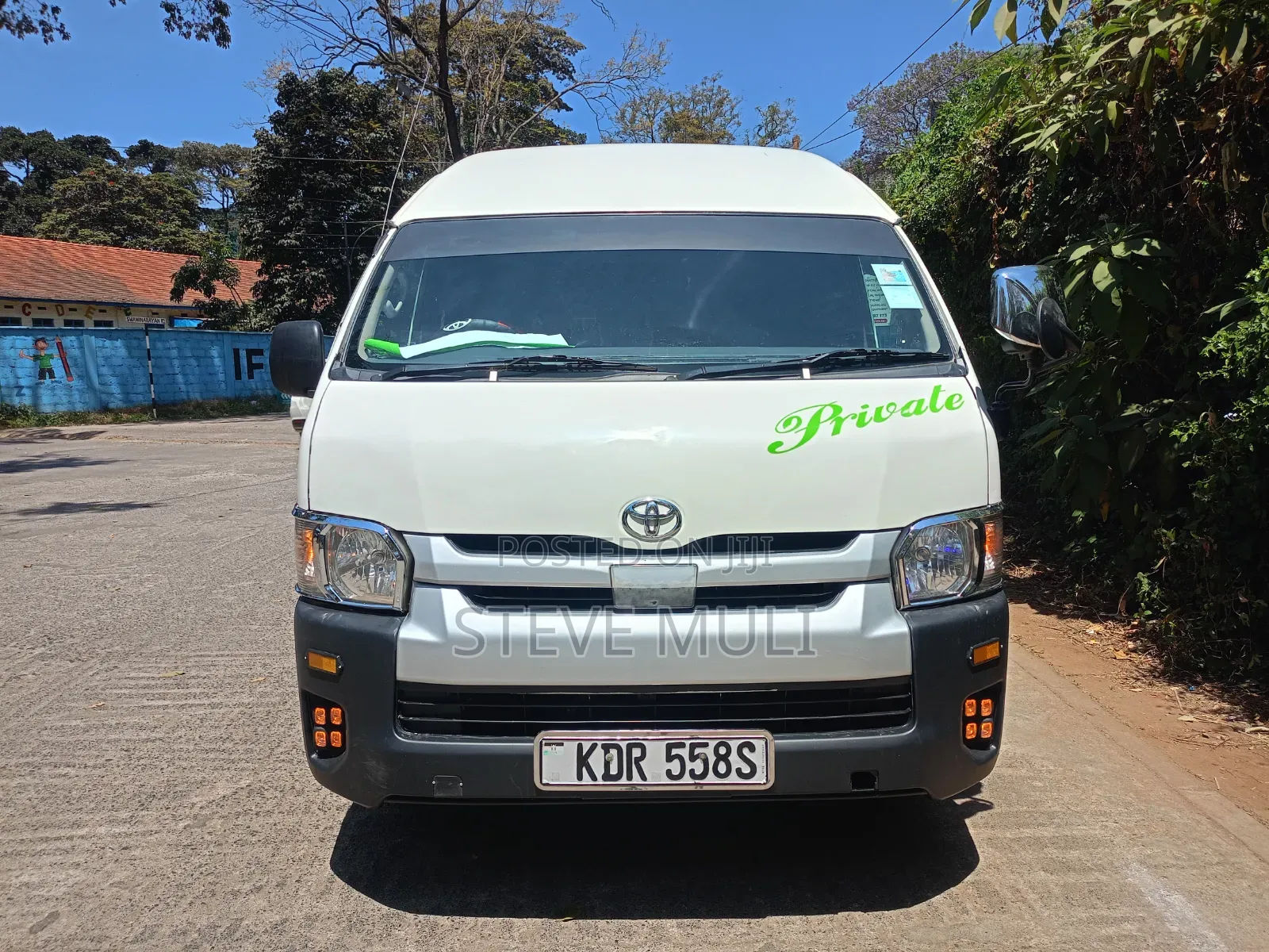 Toyota HiAce 2019 White
