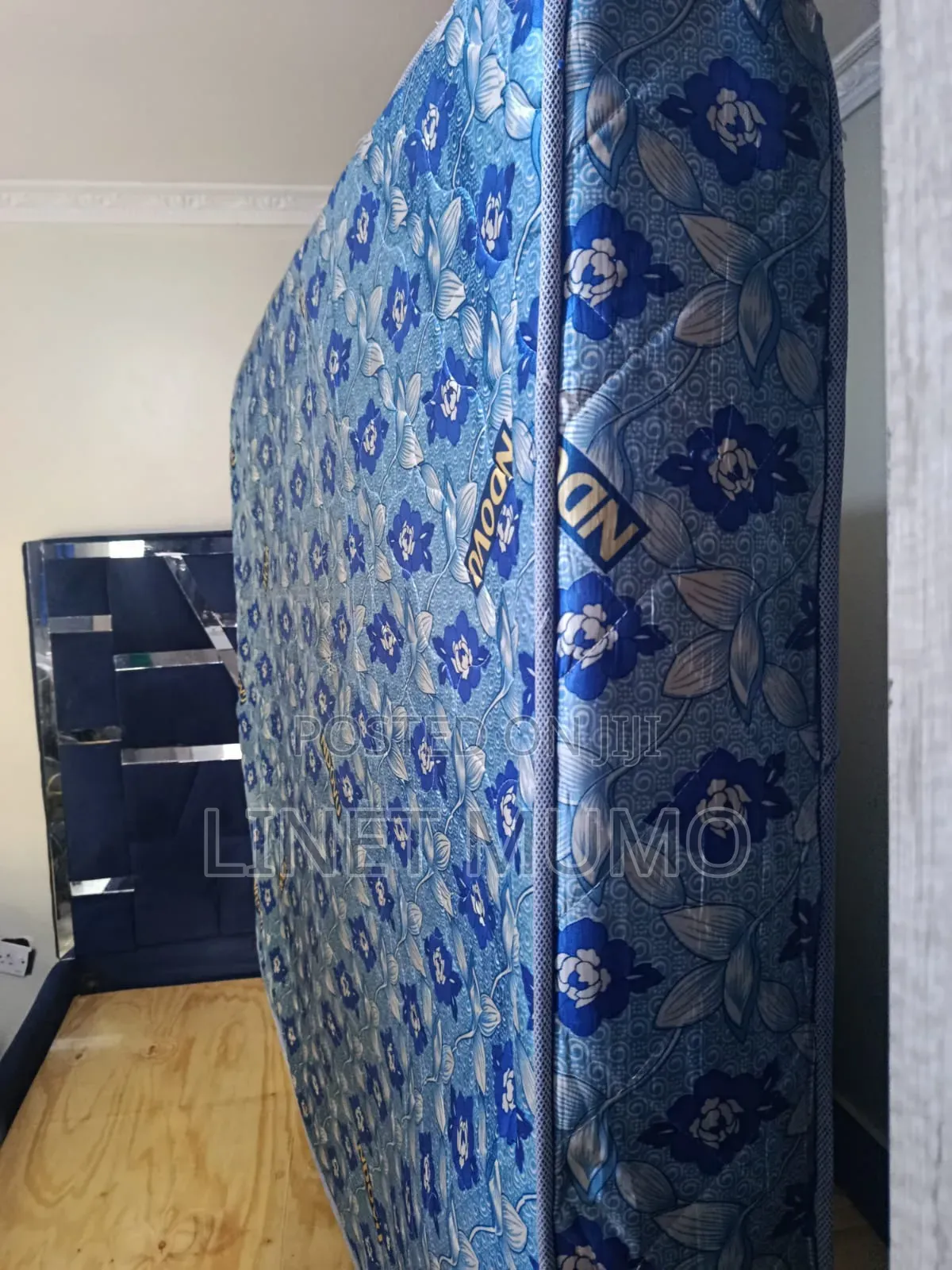~ Queen Size 5*6 Bed and Mattress