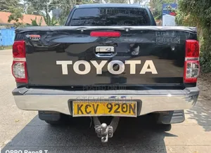 Toyota Hilux 2011 Matt Black