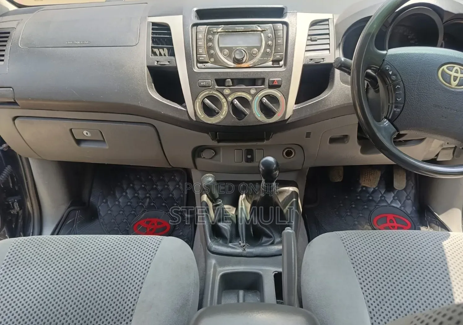 Toyota Hilux 2011 Matt Black