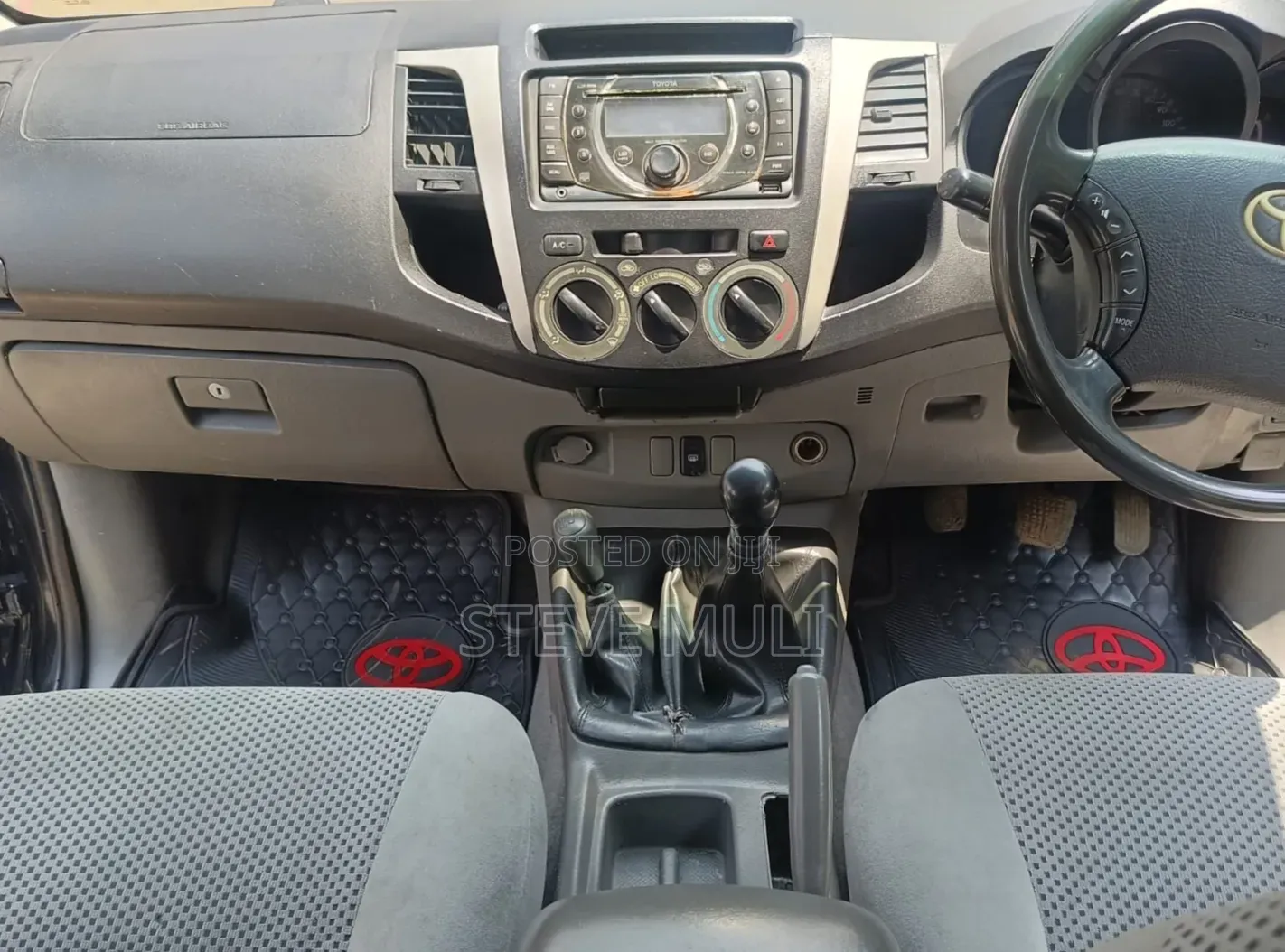 Toyota Hilux 2011 Matt Black