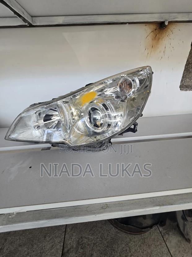Subaru BR9 Headlight - thumbnail 3