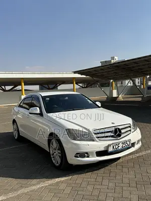 Mercedes-Benz C200 2009 White