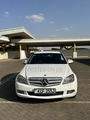 Mercedes-Benz C200 2009 White