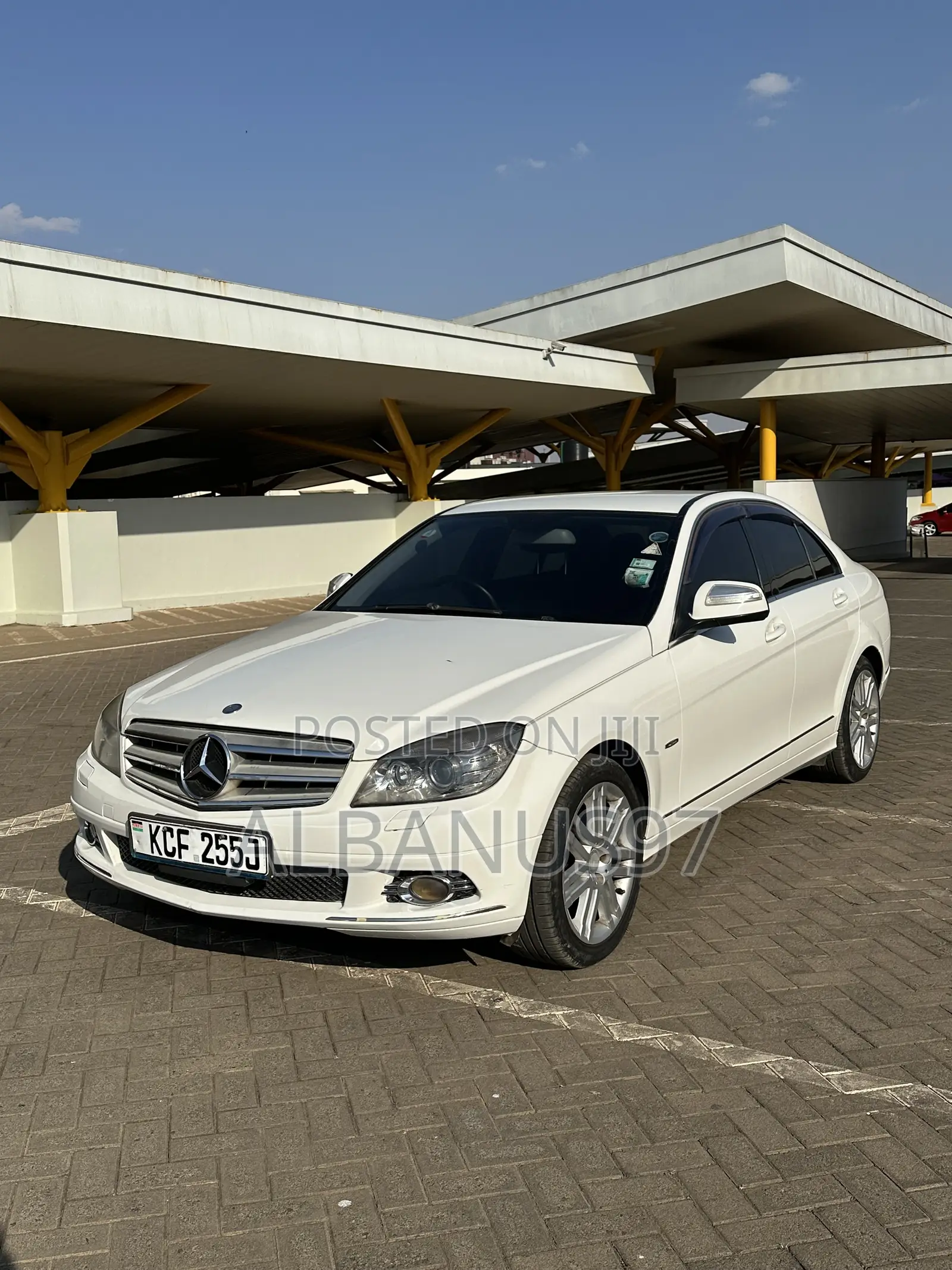 Mercedes-Benz C200 2009 White