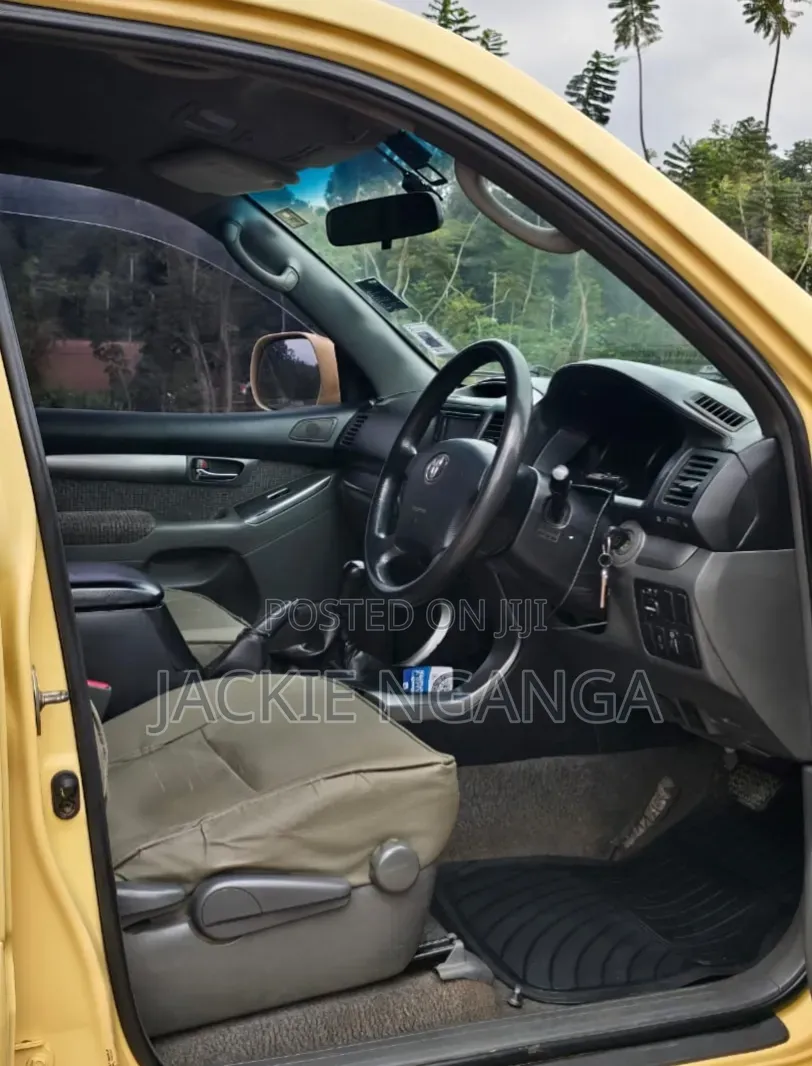 Toyota Land Cruiser Prado 2007 Yellow